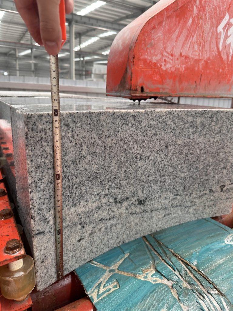 Curbstone processing machinery